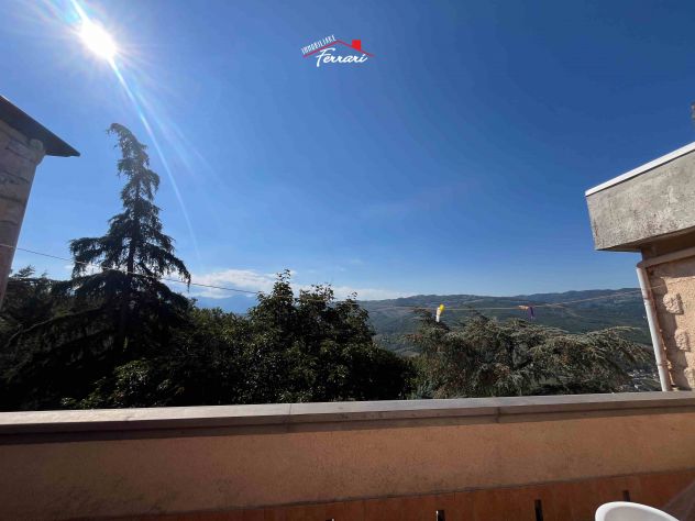 MANSARDA ARREDATA CON GRANDE TERRAZZA PANORAMICA – € 400 AL MESE - Foto 9