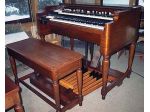 Offro Hammond - Farfisa con Leslie Organo Pregiato. Ritiro Vecchi Synthesizer.