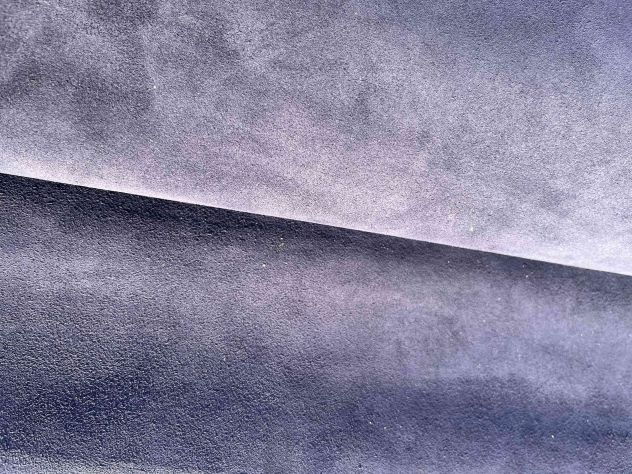 Pelle di vitello resinata blu elettrico – Sp. 1,8