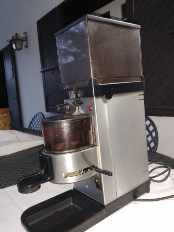 macinacaffedosatore professionale per bar - Foto 3