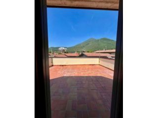 Appartamento di 64 m² con 2 locali in affitto a Nave