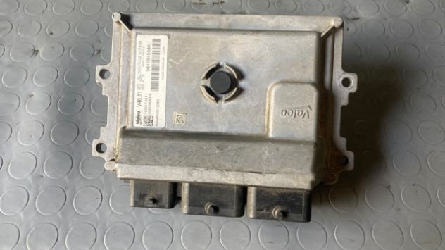 Centralina motore Citroen C3 1.2 benzina del 2015 (9811545080) - Foto 2