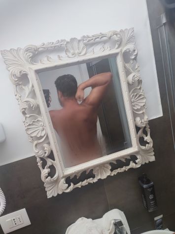 Uomo cercò donna Tel:3272586977