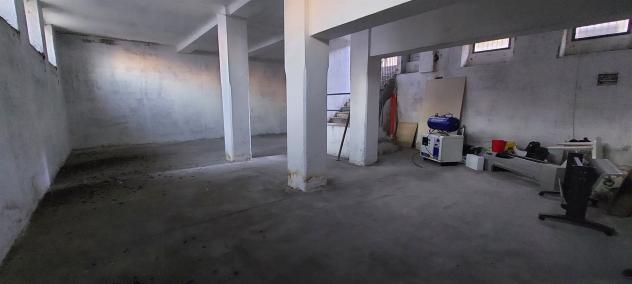 MONZA Buonarroti - ampio deposito al rustico - Foto 2