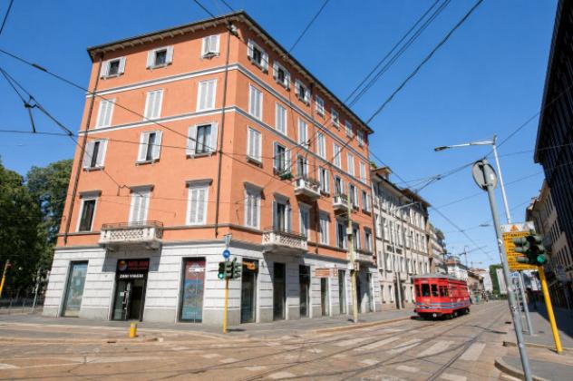 Attico / Mansarda di 145 m² con 3 locali e box auto in vendita a Milano