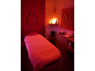 Massaggi - benessere Appiano sulla strada del vino - Eppan an der Weinstraße - MASSAGGIATORE Olistico Tel:3336037815
