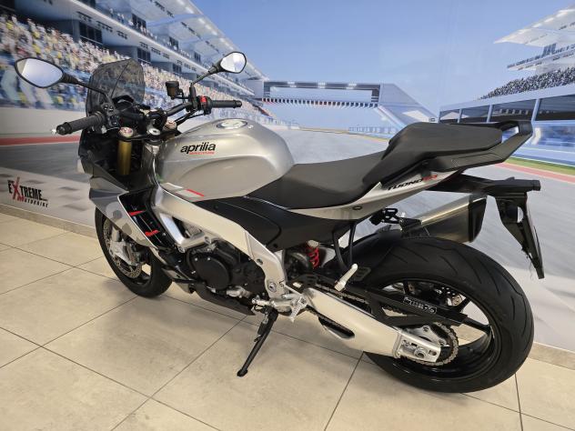 Aprilia Tuono V4 1100 "Tarmac Grey" - Foto 5