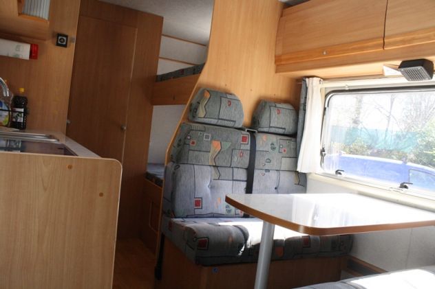 Camper mansardato Elnagh Marlin 58 su Ducato 2.8 JTD 126CV - Foto 7