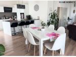Villa Ristrutturata Vista Lago con Giardino e Box Doppio