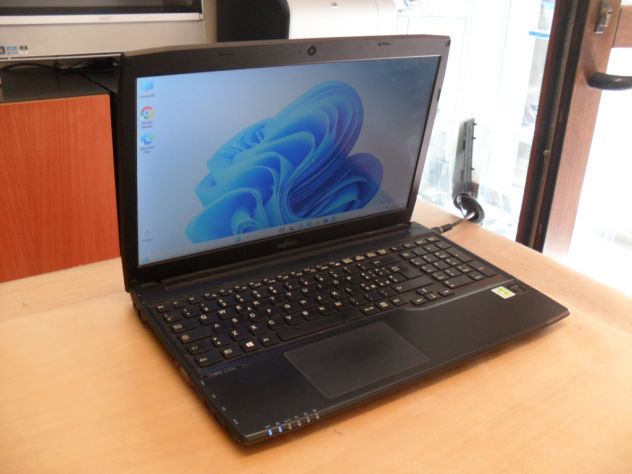FUJITSU LIFEBOOK A544 CORE I7+8GB+250SSD+WINDOWS 11 - Foto 5