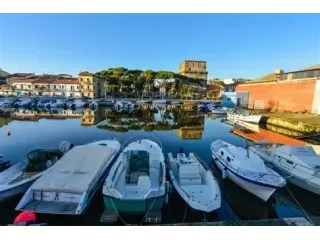 Viareggio villetta con ingresso singolo