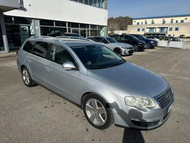 VOLKSWAGEN Passat 2.0 TDI 170CV DPF Var. Highline rif. 23307790 - Foto 2
