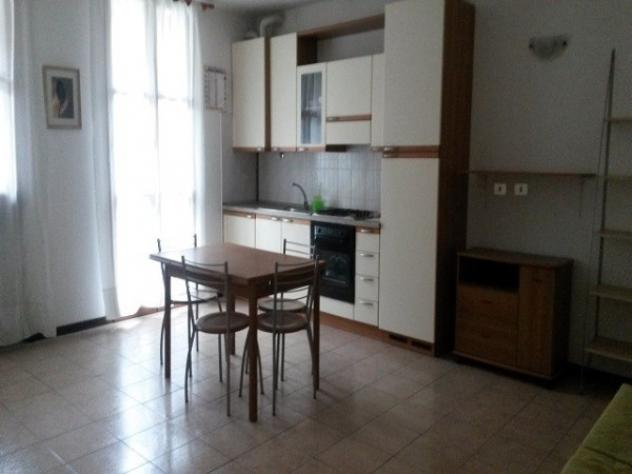 Appartamento di 48 m² con 1 locale e box auto in affitto a Cardano al Campo - Foto 2