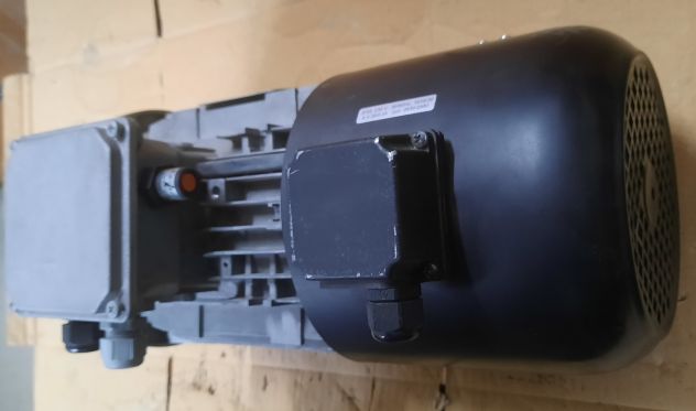 MOTORE TRIFASE A DOPPIA VELOCITA 2880-400 RPM COD. MADP100A212 N.E0283807-VBML2 - Foto 5