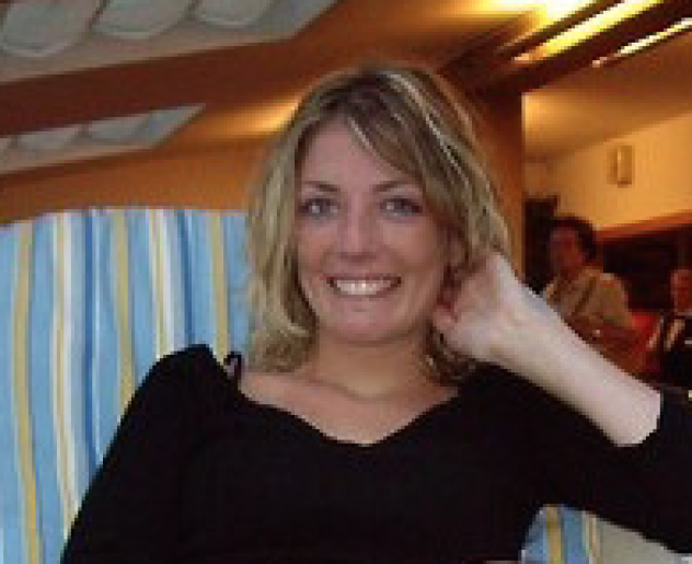 AnnaLopez: alta 165cm, 58kg, cerco uomo vicino Tel: