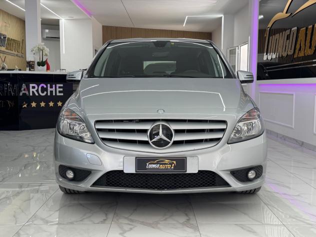 Mercedes-benz Classe B 180d Premium - Foto 2