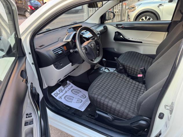 Toyota iQ 1.0 CVT Trend Automatica - Foto 8