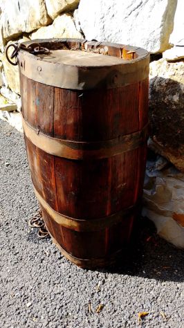 Antico Barile Ovale da Basto in Legno e Ferro Battuto – Antiquariato Rurale