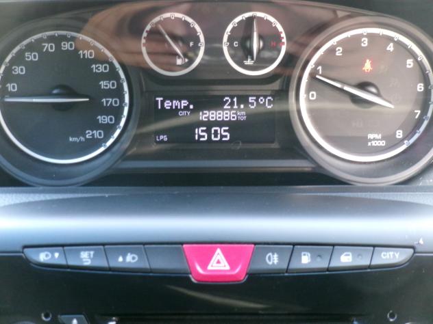 Lancia Ypsilon Ypsilon 1.2 8v Gold c/CL ecochic Gpl 69cv - Foto 9