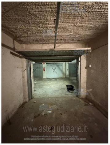 IMMOBILI-IMMOBILE COMMERCIALE-STRADA SAN FAUSTINO n. 155 - Foto 5