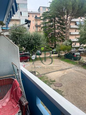 Bilocale con posto auto - Foto 6