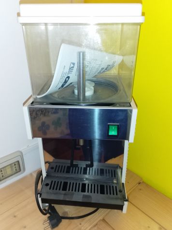 Distributore bevande fresche mai usato