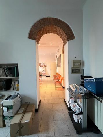Negozio fronte strada In Vendita a Reddito - Foto 3