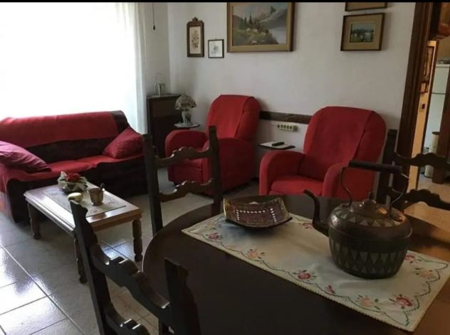Stanza singola in trilocale con giardino privato - Foto 3