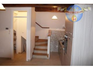 ASCOLI PICENO-CENTRO STORICO-Affittasi casa ristrutturata