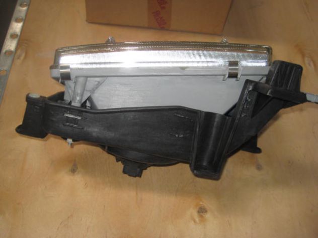 FARO ANTERIORE DESTRO TOYOTA 4RUNNER 81110-35320 - Foto 4