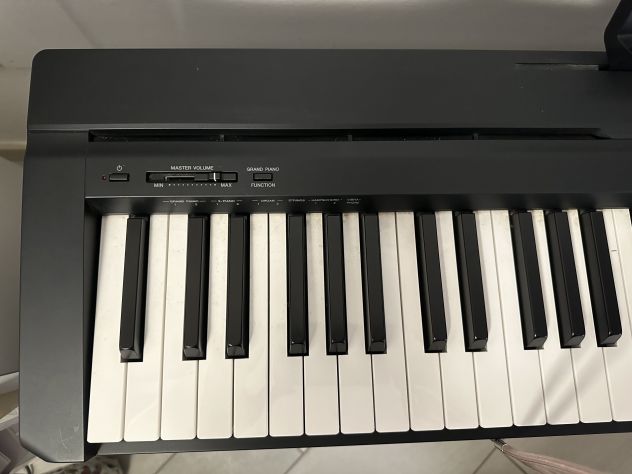 Pianoforte digitale YAMAHA P45 88 tasti pesati con mobile e accessori - Foto 2