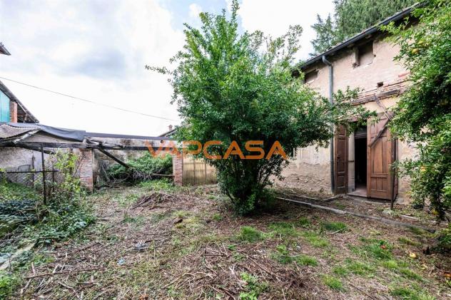 RUSTICO DA RISTRUTTURARE CON GIARDINO - Foto 9