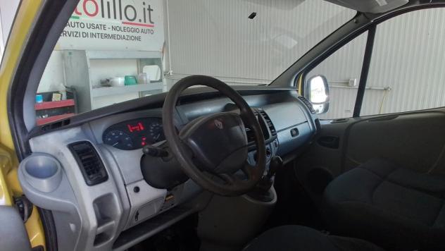 Renault Trafic T27 2.0 dCi 135 cv - Foto 4