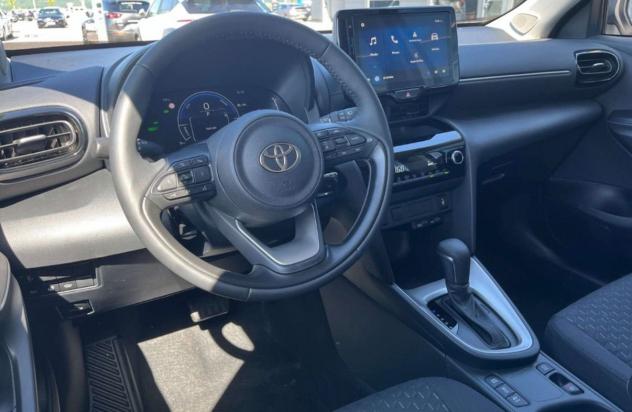 Toyota Yaris Cross KM 0 RATA MENSILE 281,00 EURO CON LA MAXI RATA 1.5H (116 CV) E-CVT Active Eco - Foto 7