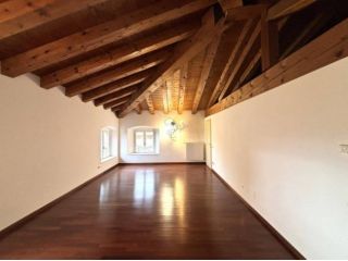 Appartamento di 115 m² con 3 locali in affitto a Bergamo