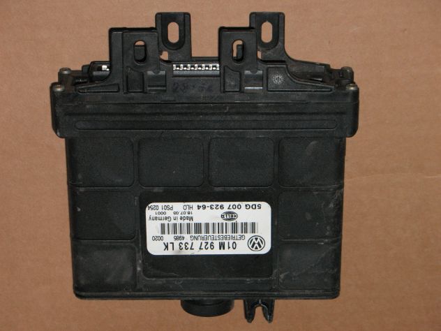 01M927733LK ECU CENTRALINA GOLF IV 01M927733LK 5DG007923-64 5DG00792364