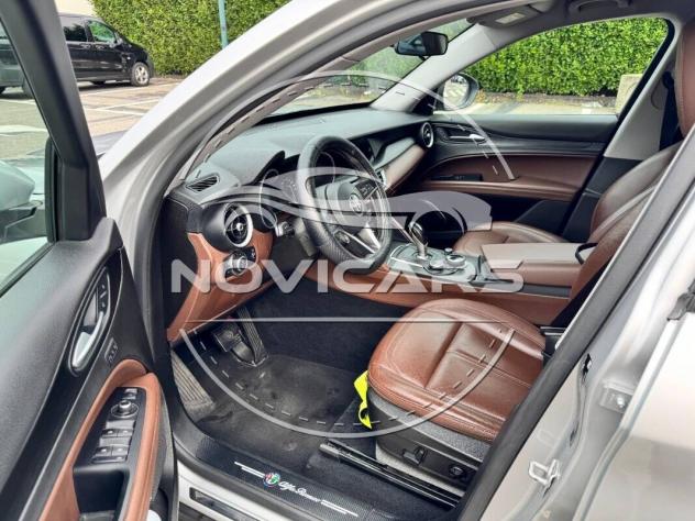 Alfa Romeo Stelvio 2.2 Turbodiesel 180 CV AT8 Q4 Executive - Foto 10