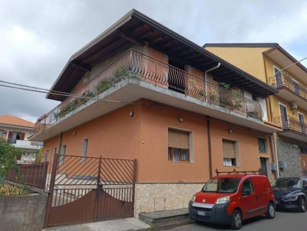 Immobile in asta di 203 m² con più di 5 locali e box auto in vendita a Aci Sant'Antonio - Foto 3