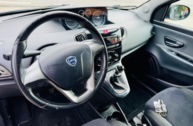 Lancia Ypsilon 1.2 69 CV 5 porte S&S Platinum!!!!!!!!! - Foto 10