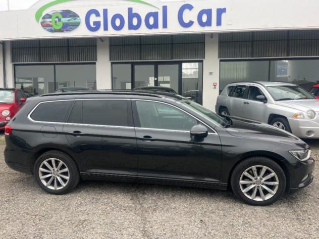VOLKSWAGEN Passat Variant 2.0 TDI DSG Business BlueMotion Tech rif. 23402503 - Foto 3