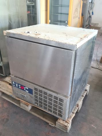 ABBATTITORE INOX 5 TEGLIE USATO