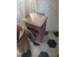 Comodino con ripiano finto marmo