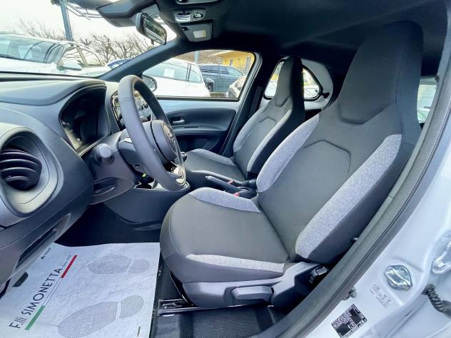 Toyota Aygo X 1.0 Active 72cv - KM0 - Foto 10