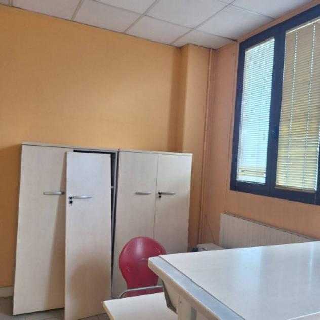 Immobile di 1000 m² con 2 locali in vendita a Maranello - Foto 4