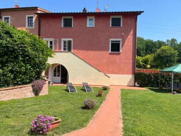 Porzione di casa in vendita a Gragnano - Capannori 180 mq Rif: 1414585
