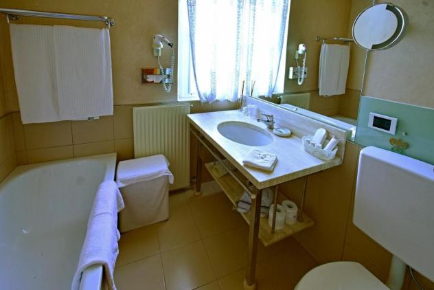 Albergo/Hotel in vendita a Lucca 1200 mq Rif: 1452408 - Foto 10