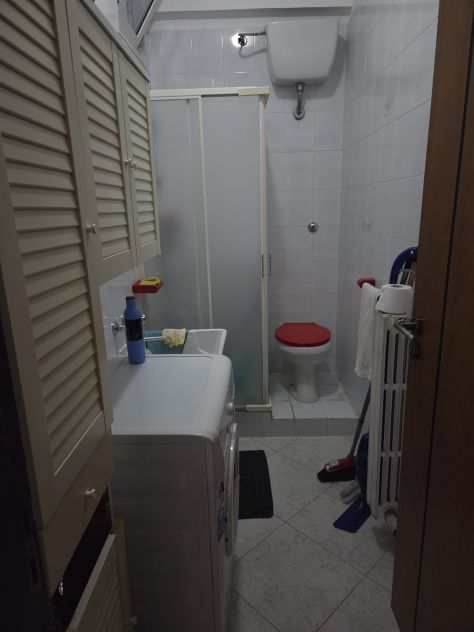 STANZA AMMOBILIATA, CLIMATIZZATA E POSTO AUTO CONDIVISO - Foto 5