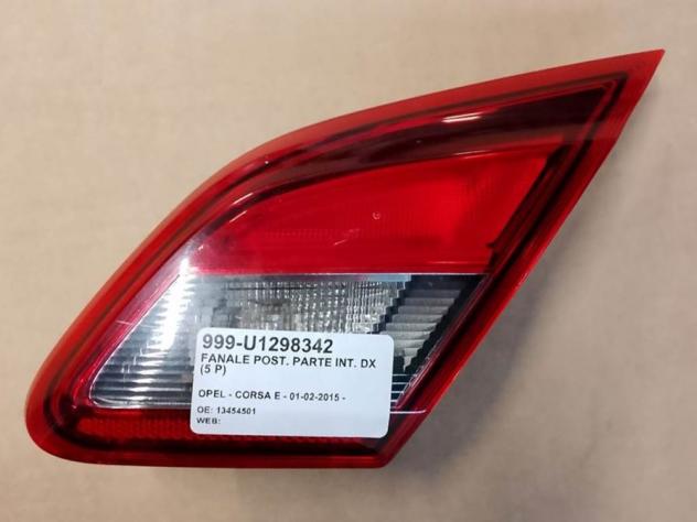 FANALE POST. PARTE INT. DX (5 P) 999-U1298342 Parti elettriche  Fanaleria  Fanali  Fanale post. dx. OPEL - CORSA E - 01-02-2015 -