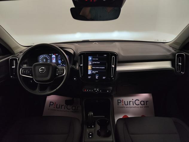 Volvo XC40 T3 Geartronic Momentum Pro Camera+Sens. Cerchi 19 - Foto 3