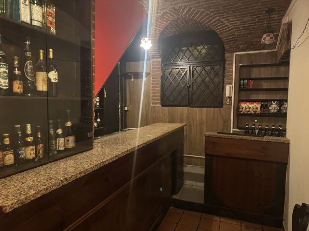 VENDESI BAR RISTORANTE PIZZERIA IN SAN SALVARIO SU 2 LIVELLI PER CENE MUSICALE - Foto 9